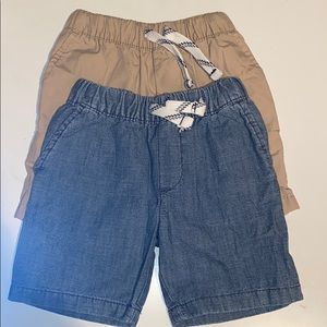 Lot of (2) Carter’s Shorts 2T